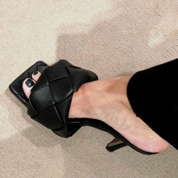 🚨RESTOCKED🚨 Woven Square Toe Mules - Black - Picture 7 of 7